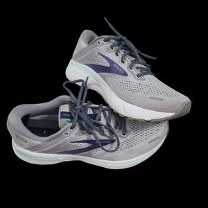 Brooks Adrenaline 22 GTS Guiderails size 9 B Running Shoes
